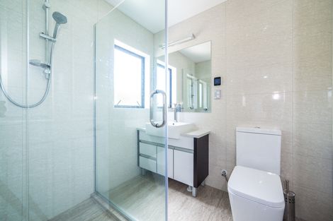 Photo of property in 3b De Val Drive, Titirangi, Auckland, 0604