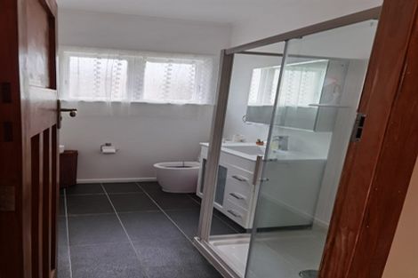 Photo of property in 104 Parkvale Road, Karori, Wellington, 6012