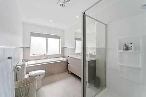 Photo of property in 21 Tyler Davies Drive, Red Beach, 0932