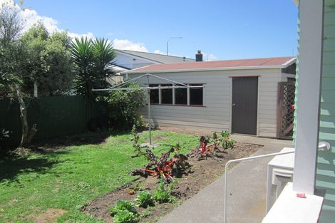 Photo of property in 28 Niblett Street, Whanganui, 4500