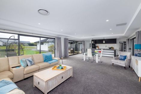 Photo of property in 8 Te Haunui Lane, Pegasus, 7612