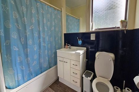 Photo of property in 30 Miriam Corban Heights, Henderson, Auckland, 0612