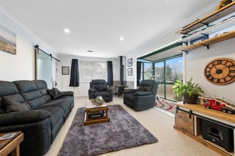 Photo of property in 45 Burns Grove, Trentham, Upper Hutt, 5018