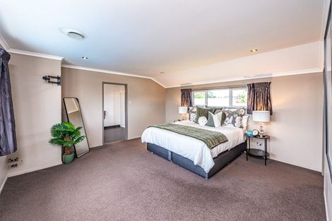Photo of property in 8 Akepiro Place, Tawhero, Whanganui, 4501