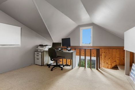 Photo of property in 3 Hawea Street, Merrilands, New Plymouth, 4312