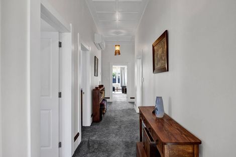 Photo of property in 195 South Road, Hawera, 4610