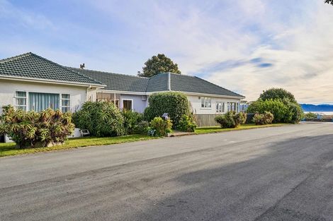 Photo of property in 1 Heketara Street, Eastbourne, Lower Hutt, 5013