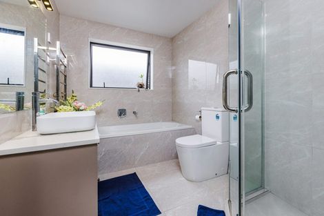 Photo of property in 32 Carrickdawson Drive, Flat Bush, Auckland, 2019