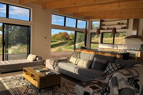 Photo of property in 360a Longbush Road, Hinakura, Masterton, 5884