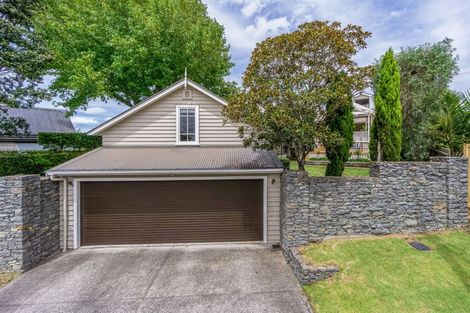 Photo of property in 79 Hinemoa Street, Birkenhead, Auckland, 0626