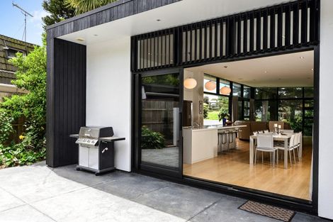 Photo of property in 5 Hamilton Parade, Hamilton Central, Hamilton, 3204