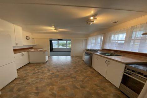 Photo of property in 121 Breaker Bay Road, Breaker Bay, Wellington, 6022