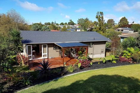 Photo of property in 16 Panzic Place, Glen Eden, Auckland, 0602