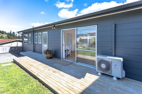 Photo of property in 8 Ridge Road, Tairua, 3508