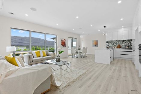 Photo of property in 60 Twin Parks Rise, Papakura, 2110