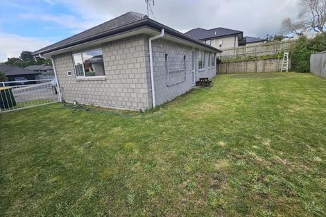 Photo of property in 10 Garrett Drive, Whalers Gate, New Plymouth, 4310