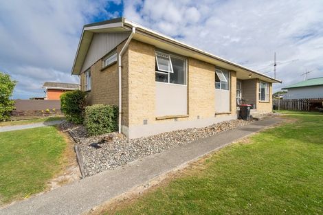 Photo of property in 35 Dunbeath Crescent, Kew, Invercargill, 9812