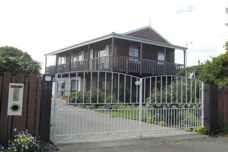 Photo of property in 34 Main North Road, Woodend, 7610