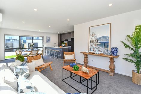 Photo of property in 11 Poutawa Lane, Clarks Beach, 2122