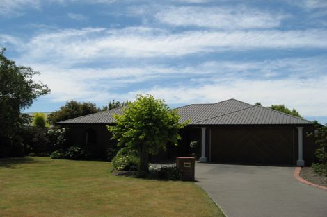Photo of property in 5 Harlech Mews Avonhead Christchurch City