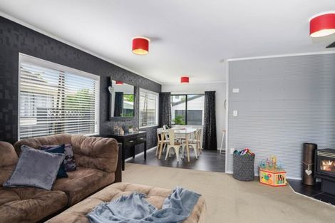 Photo of property in 27 Owhatiura Drive, Lynmore, Rotorua, 3010