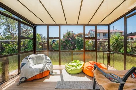 Photo of property in 13a Hadfield Place, Paraparaumu Beach, Paraparaumu, 5032