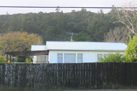 Photo of property in 281 Stokes Valley Road, Stokes Valley, Lower Hutt, 5019