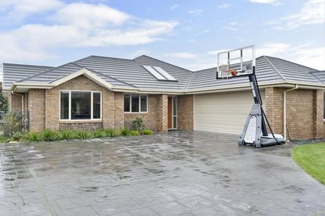 Photo of property in 11 Springside Place, Redwood, Christchurch, 8051