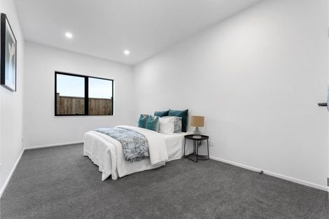 Photo of property in 32 Streamview Way, Long Bay, 0792
