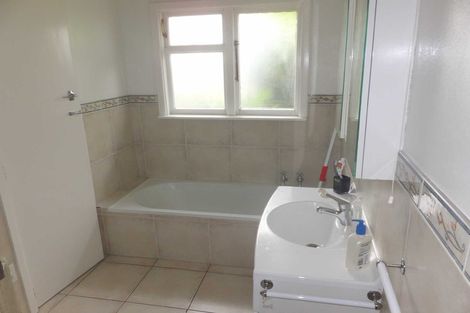 Photo of property in 5 Gladson Avenue, Sockburn, Christchurch, 8042