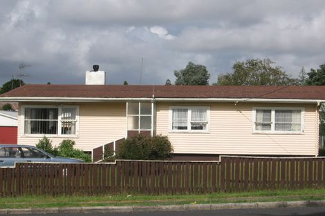 Photo of property in 59 Mcleod Road, Te Atatu South, Auckland, 0610