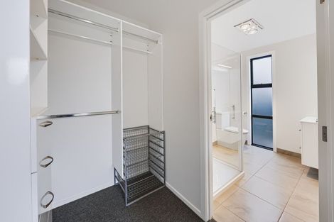 Photo of property in 5 Kotare Drive, Waiwhakaiho, New Plymouth, 4312