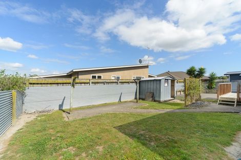 Photo of property in 135 Roberts Line, Kelvin Grove, Palmerston North, 4414