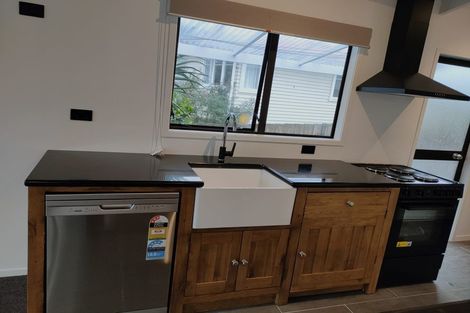 Photo of property in 1/9 Titoki Street, Te Atatu Peninsula, Auckland, 0610