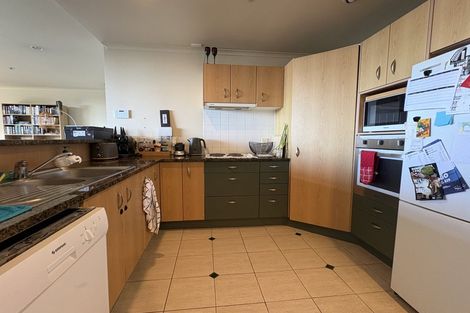 Photo of property in 2c/7-11 Bute Road, Browns Bay, Auckland, 0630