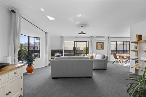 Photo of property in 36b Clare Street, Cambridge, 3434