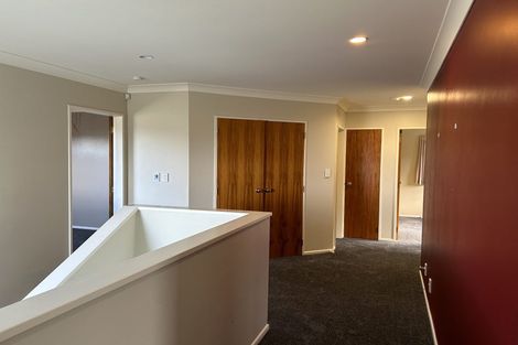 Photo of property in 12 Waterhouse Drive, Brooklyn, Wellington, 6021