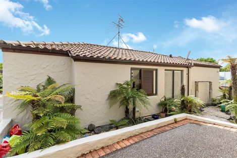 Photo of property in 1/26 Oakwood Grove, Eastern Beach, Auckland, 2012