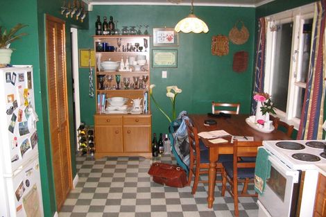 Photo of property in 26 Holmes Grove, Naenae, Lower Hutt, 5011