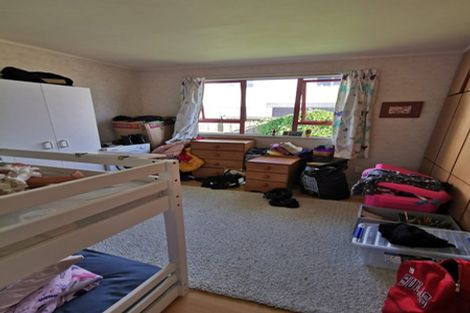 Photo of property in 6 Karamu Street, Te Atatu Peninsula, Auckland, 0610