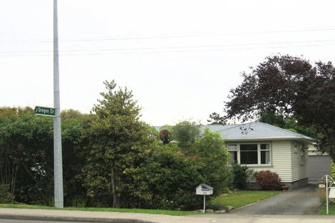Photo of property in 22 Mangaroa Hill Road, Maoribank, Upper Hutt, 5018