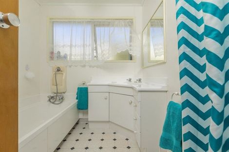 Photo of property in 78 Powrie Street, Glenfield, Auckland, 0629