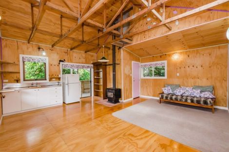 Photo of property in 72 Raumati Road, Raumati Beach, Paraparaumu, 5032