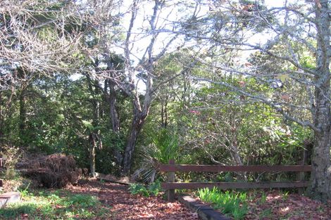 Photo of property in 44 Tawini Road, Titirangi, Auckland, 0604