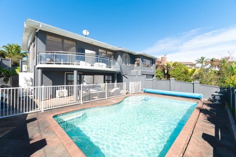 Photo of property in 25 Coates Road, Cockle Bay, Auckland, 2014