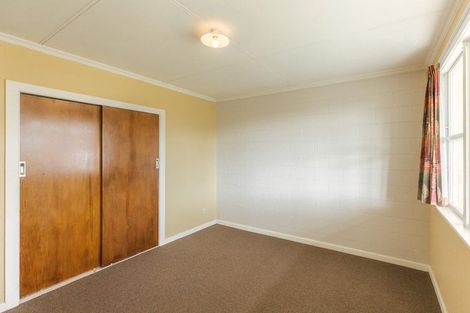 Photo of property in 3 Oakley Street, Palmerston North, 4410