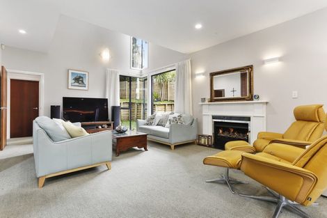 Photo of property in 61 Newhaven Terrace, Mairangi Bay, Auckland, 0630