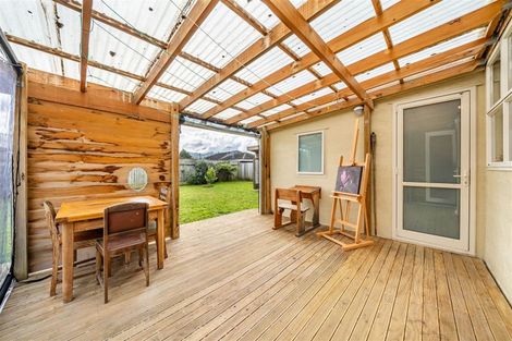 Photo of property in 50 Seddon Street, Wallaceville, Upper Hutt, 5018