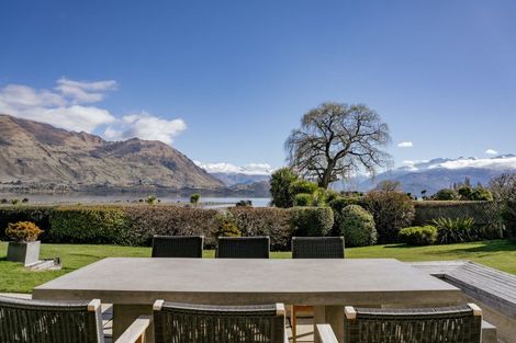 Photo of property in 186 Beacon Point Road, Wanaka, 9305