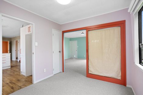 Photo of property in 60a Solar Road, Glen Eden, Auckland, 0602
